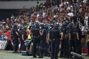 埃姆雷·詹：我们会在德甲和欧冠全力以赴，尽管德国杯止步令人失望