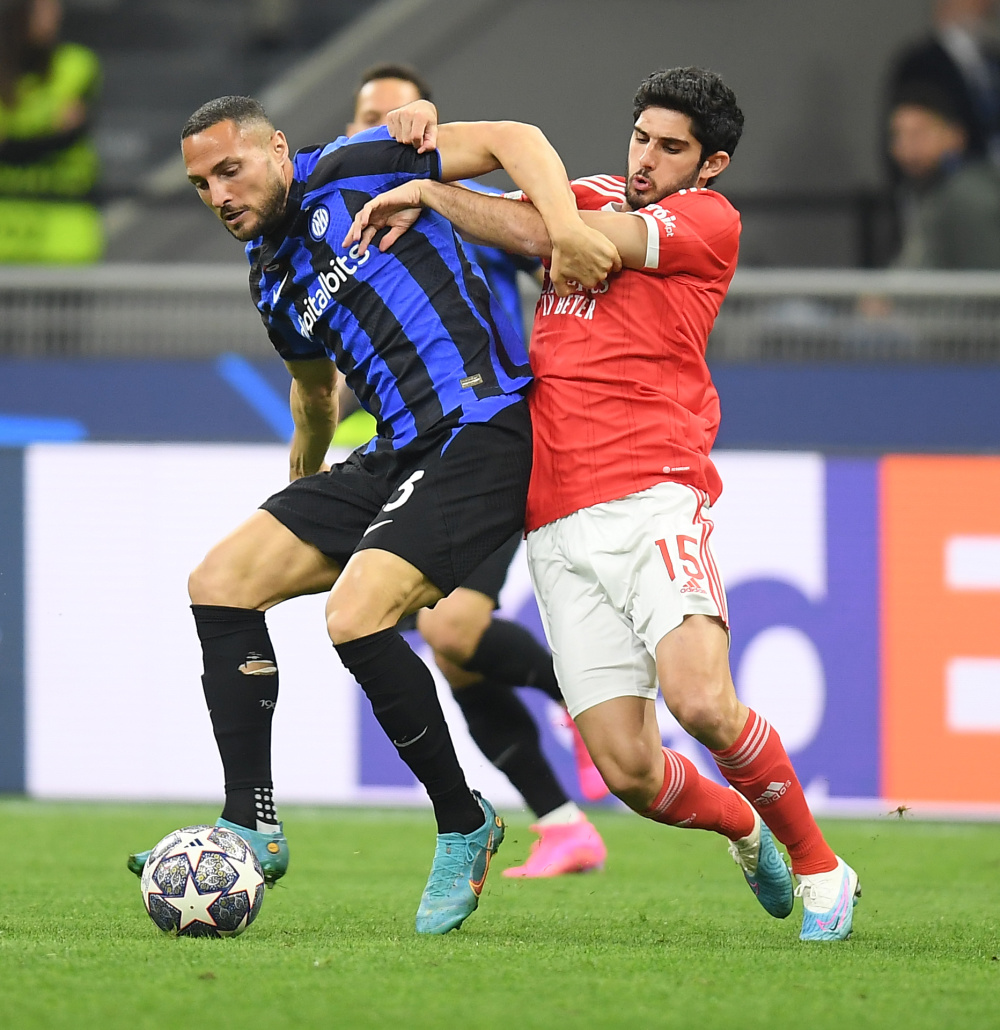 赫内斯：斯洛特对维尔茨的承诺没兑现；不续约穆勒是艰难决定