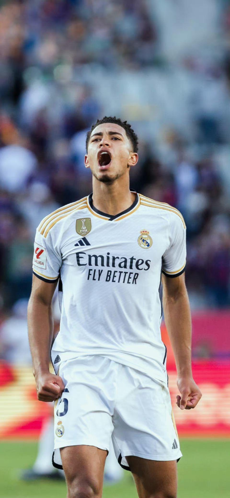 阿莱格里31场米兰和都灵德比取胜19场，仅输5场