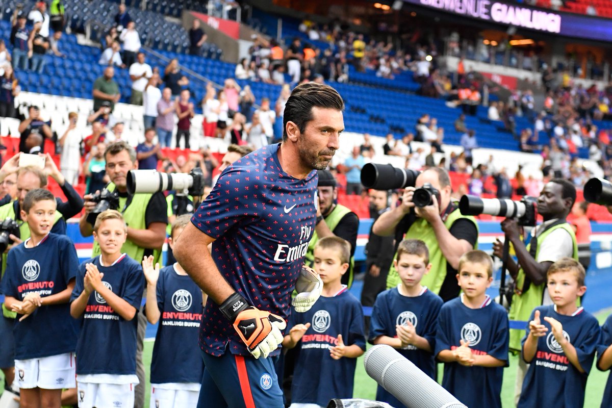 足球周刊：刘若钒曾想回成都却被徐正源拒绝，后获里卡多、穆斯卡特赏识